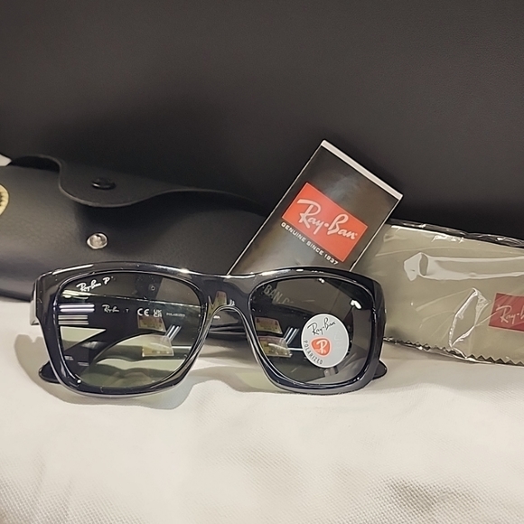 Ray ban sunglasses Unisex - Picture 1 of 5